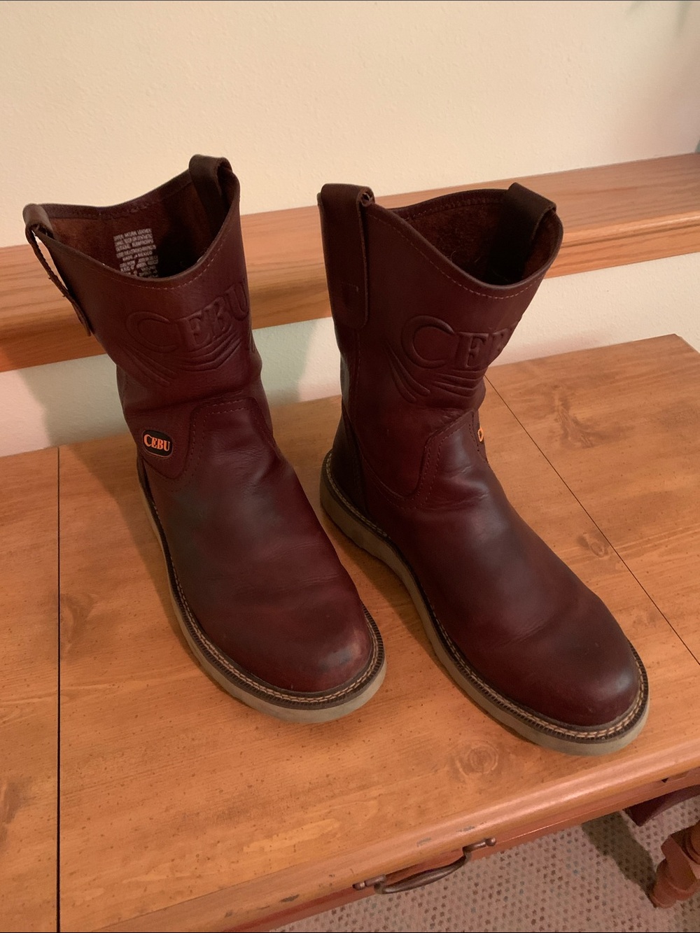 CEBU leather, wedge soled, men’s work boots, made in Mexico. Size 12.5